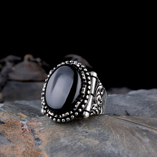 Herrenring mit Ovalem Onyx – 925 Silber