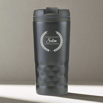 Cup thermos noir nommé personnalisé nommé