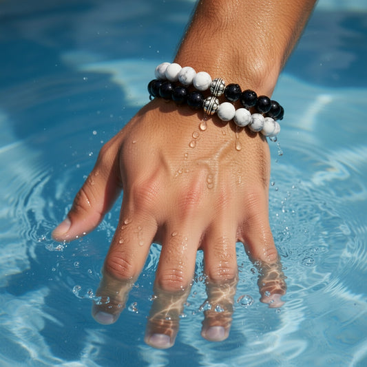 ONYCS NATURELS ET BRACELET DE PIÈCES SILTS PIELS TATLIT